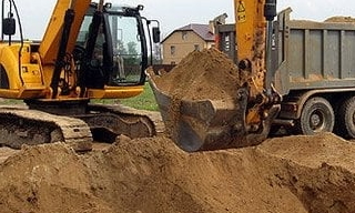 Выкопать яму экскаватором в Старом Осколе от 944 руб. - 2Землекопа-Срк 